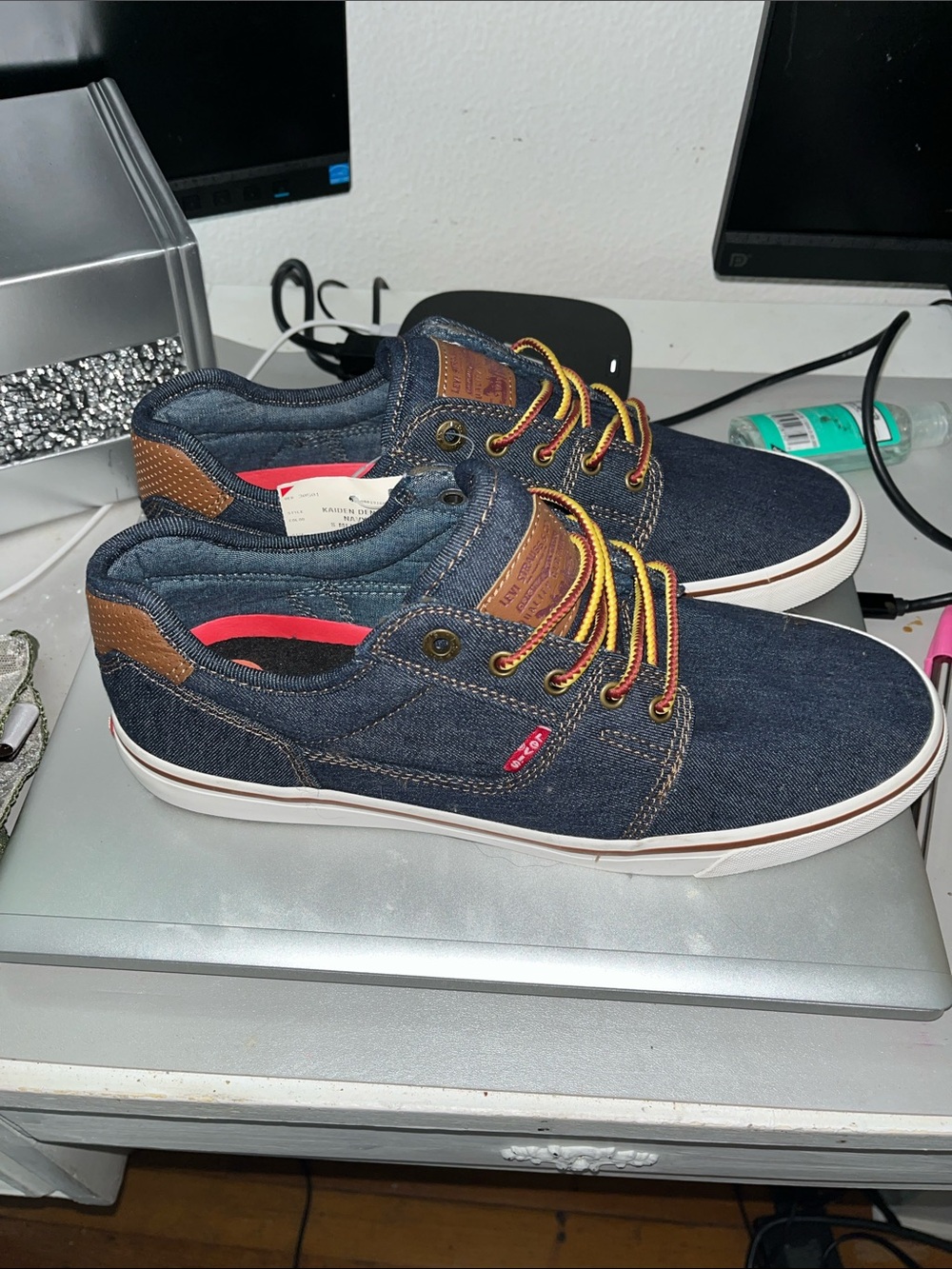 Levi’s Denim Shoes - Picture 5 of 9